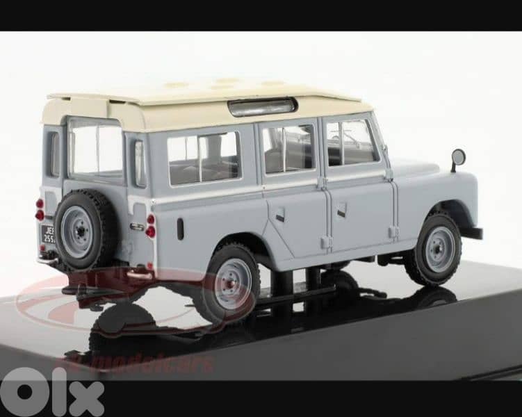 Land Rover Series III 109 (1978) diecast car model 1;43. 3