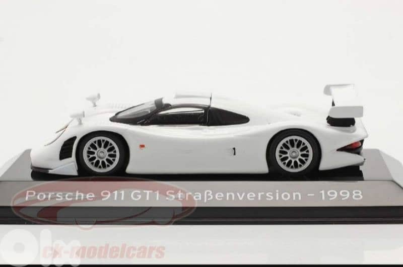Porsche 911 (Street Version) 1998 diecast car model 1;43. 1
