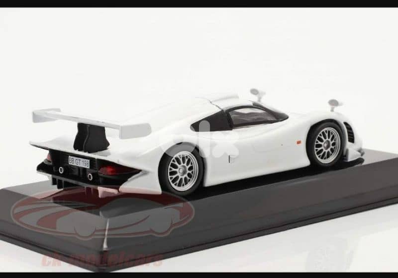 Porsche 911 (Street Version) 1998 diecast car model 1;43. 2