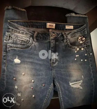 NEW. women pantalon, jeans, Only brand, with white and pink persian