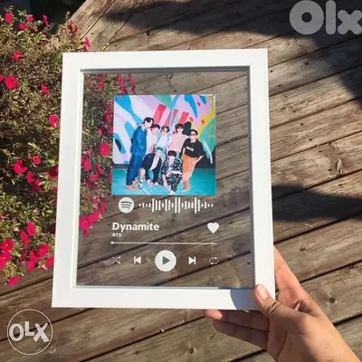 Customize music frame