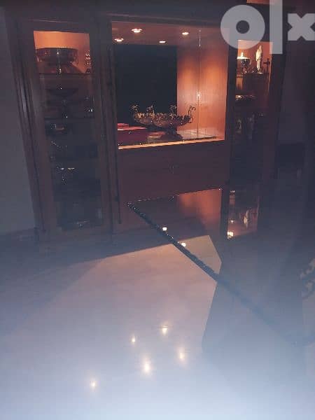 full dining room 2000$ 5