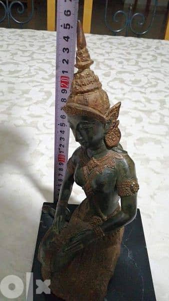 figurine 80$ 5