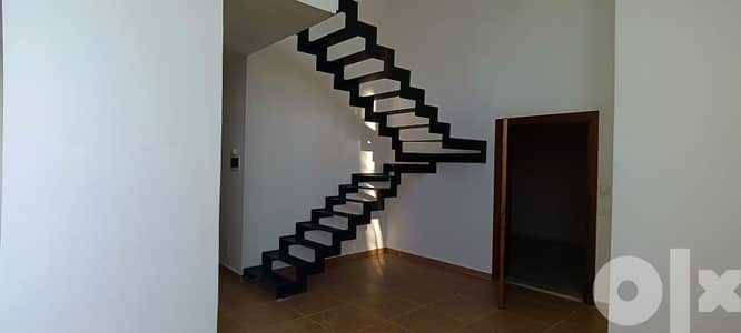 L10979-Wonderdul Duplex in Maaysra for Sale with 90 sqm garden
