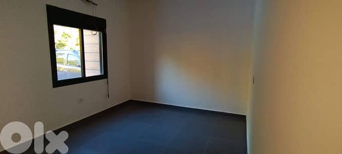 L10980- 220 SQM Spacious Apartment for Sale in Maaysra