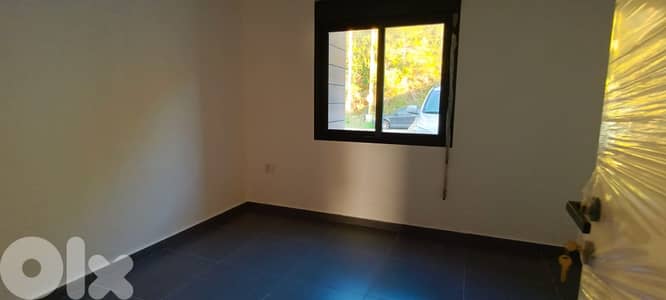 L10980- 220 SQM Spacious Apartment for Sale in Maaysra