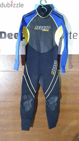 1mm wet suit and 3mm all sizes are available