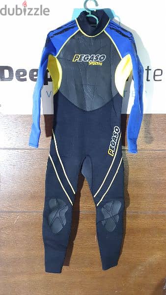 1mm wet suit and 3mm all sizes are available 0