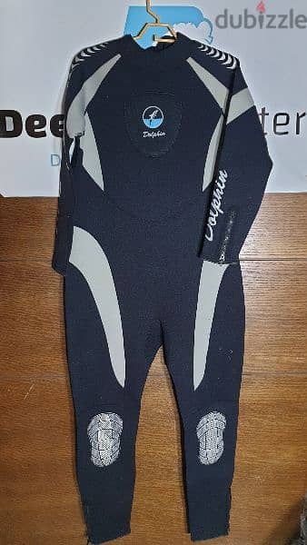 1mm wet suit and 3mm all sizes are available 8