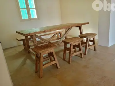wood dining table with bench and stools طاولة سفرة خشب مع بنك وكراسي