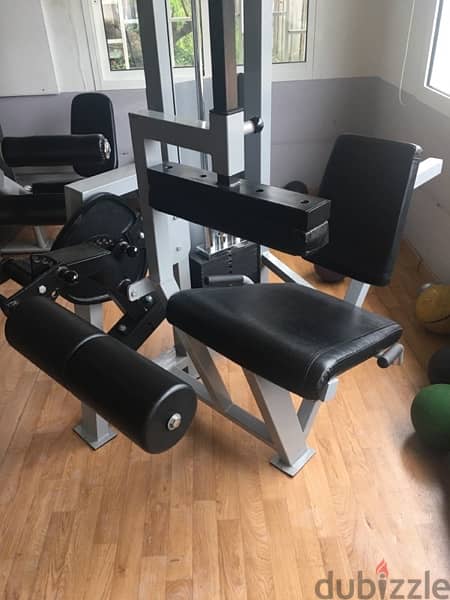 leg extension leg curl like new heavy duty very good quality 5