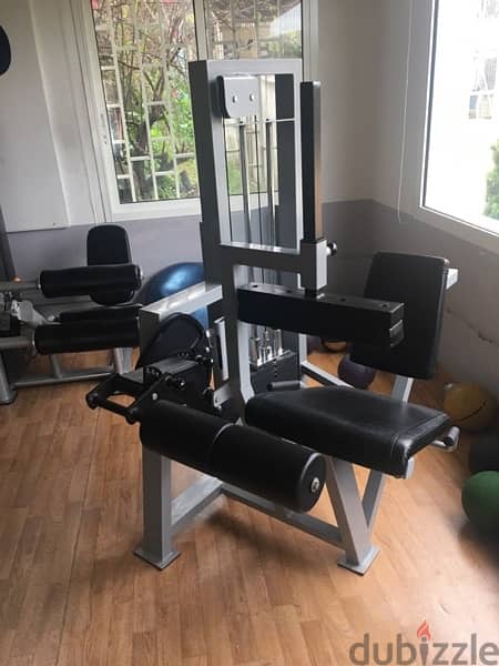 leg extension leg curl like new heavy duty very good quality 7