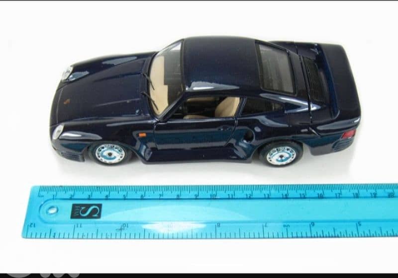 Porsche 959 diecast car model 1:24. 3