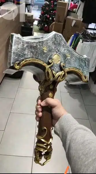 God of war Ragnarok Mjolnir hammer