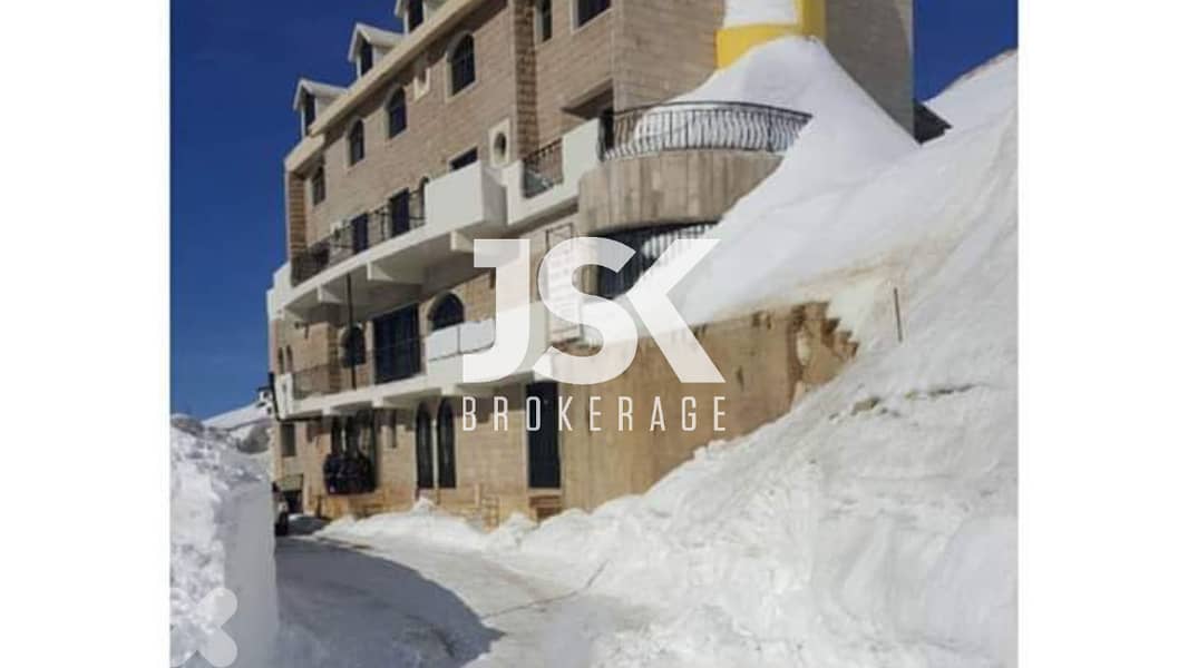 L11084- Building with 9 Chalets for Sale in Ouyoun Al Simen 0