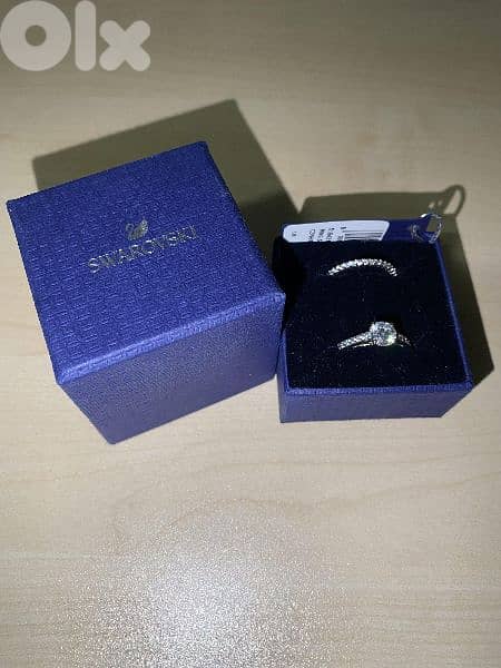 ring set authentic swarovski size 48 . S. 16 7