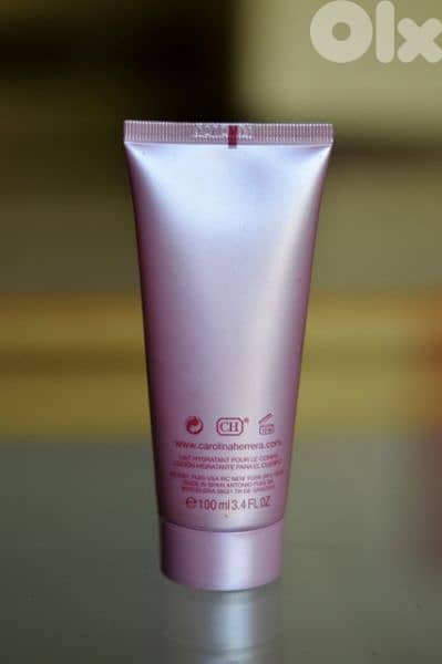Carolina Herrera 212 sexy 100ml  body lotion 2