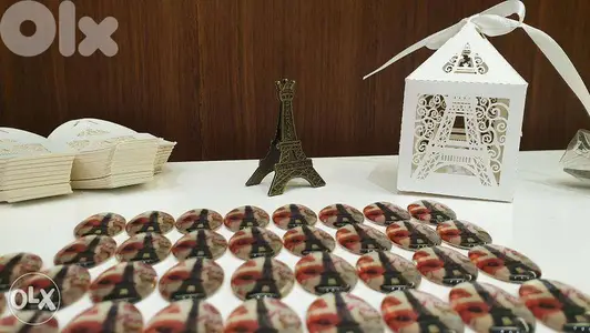 Paris Love - Eiffel Tower Chocolate Mini Box, Pins & Epoxy Domes