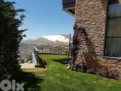 Villa for sale in Faraya on a Cliff's View فيلا للبيع في فاريا
