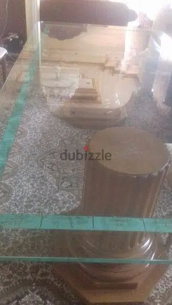 طاولة سفرة بدون كراسي