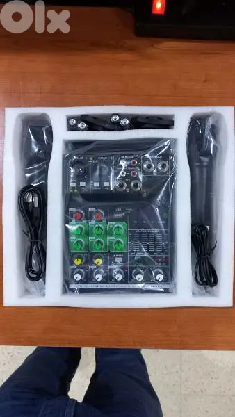 mixer 4ch with 2 mic wireless + usb + bluetouth