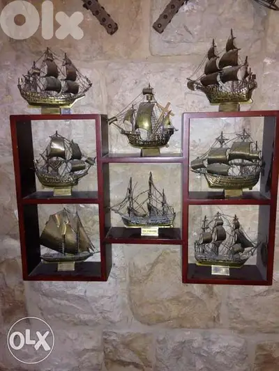 8 Ships in Bronze