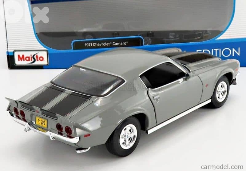 Chevrolet Camaro Z28 ('71) diecast car model 1;18. 4