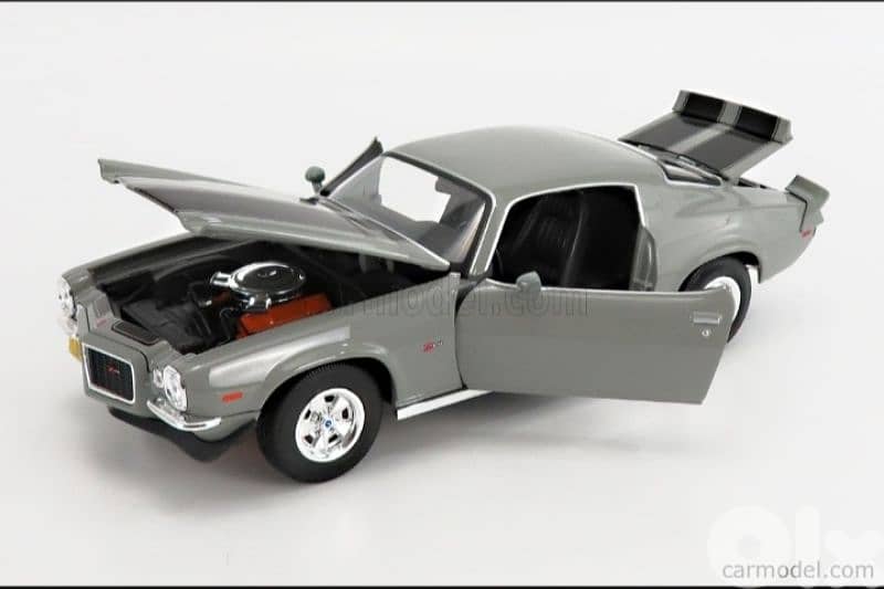 Chevrolet Camaro Z28 ('71) diecast car model 1;18. 5