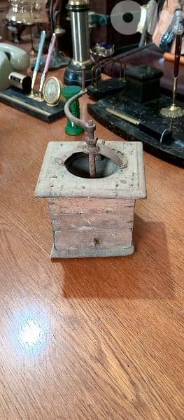 antique 0