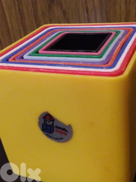 ASSEMBLING CUBES by syze Child great plastic colored squares boxes toy 2