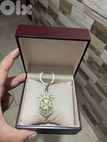 keychain brasil logo  with the box for 5 usd 0