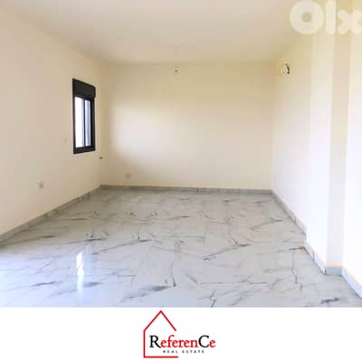 Apartment with terrace & seaview in halat شقة مع تراس واطلالة في حلات