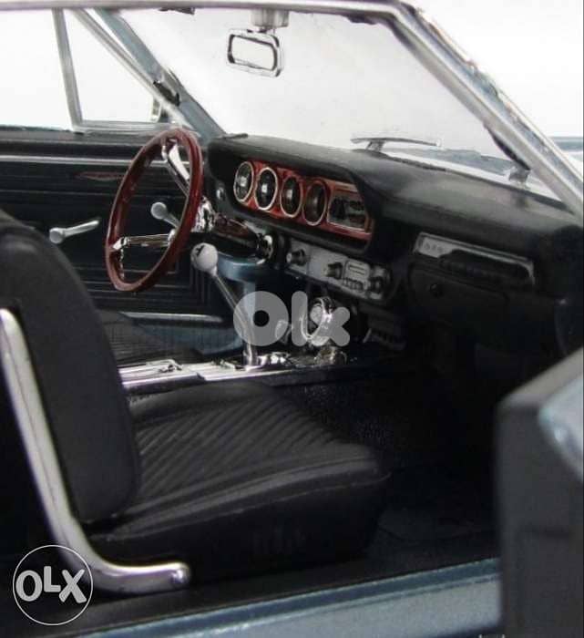 '65 Pontiac GTO diecast car model 1:18. 6