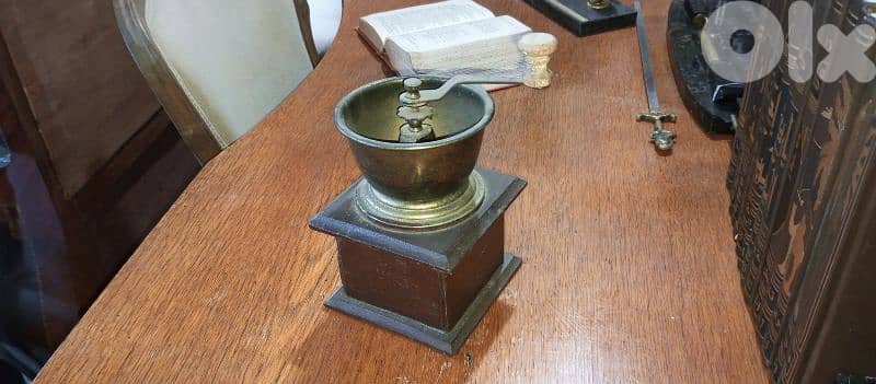 antique 7