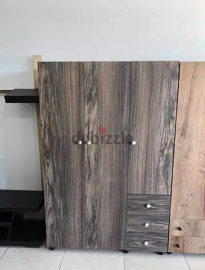 3-door wardrobe available in all colors and sizes