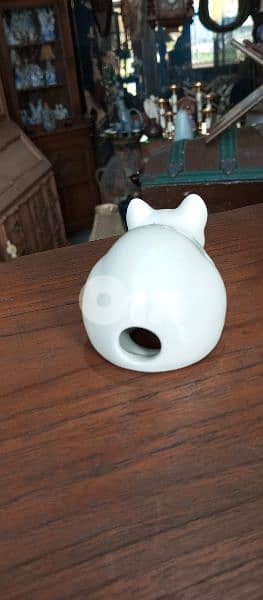 antique 3