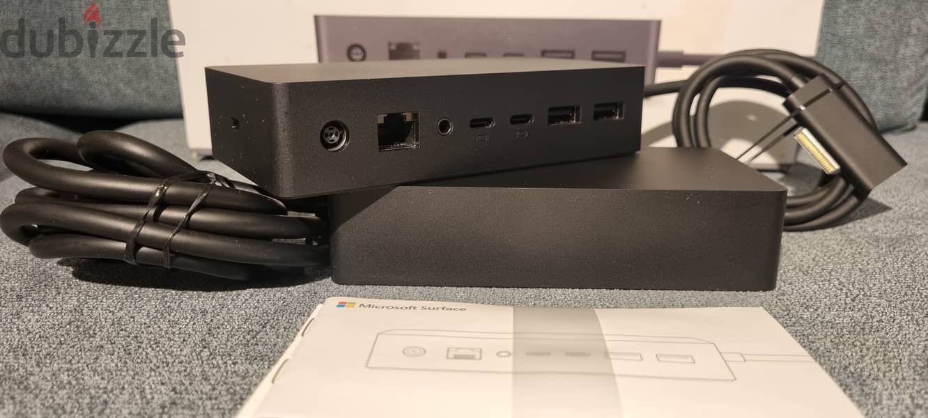 Microsoft Surface Dock 2 3