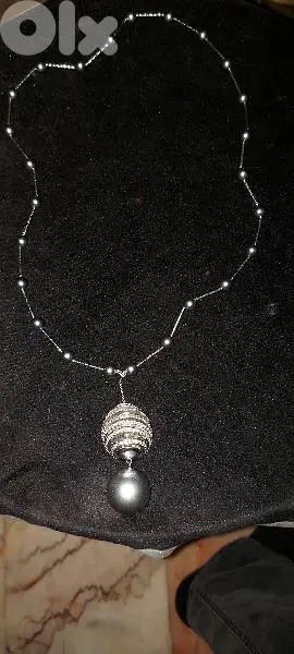 للبيع قلاده