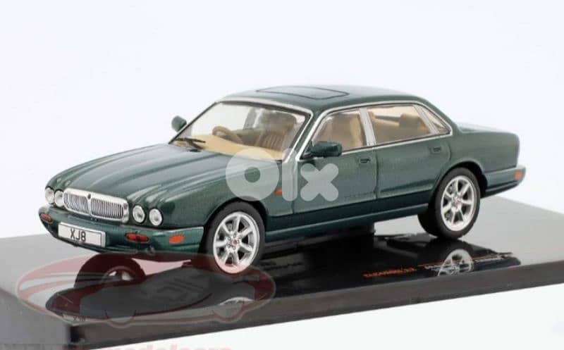 Jaguar XJ8 (X308) 1998 diecast car model 1;43. 1