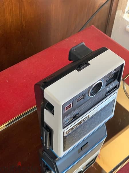 vintage instant camera kodak EK4 3