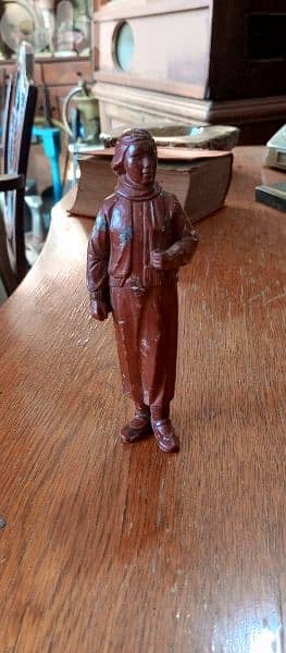 antique 6