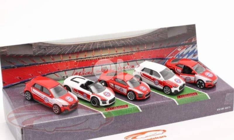 Audi 5 car set (Bayern Munchen) diecast car model 1;64. 1