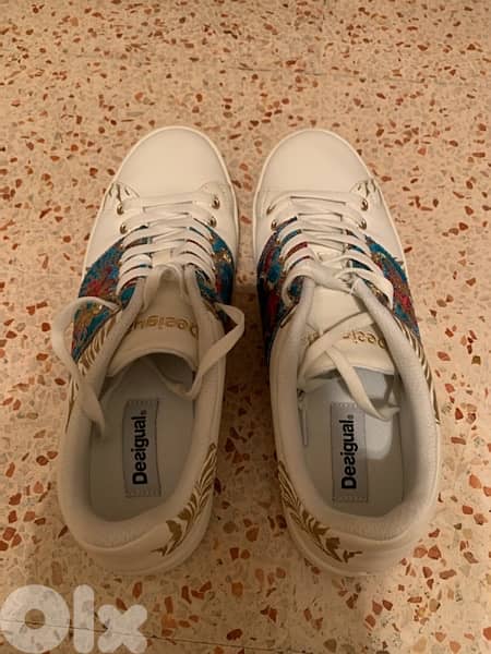 Desigual 3