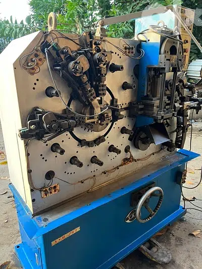 Automatic Spring forming machineمكنة لتصنيع جميع أنواع راسورات