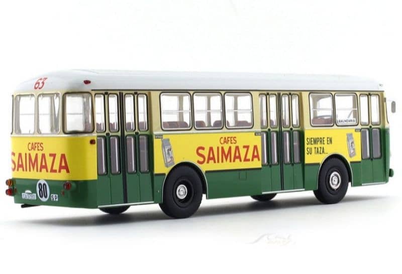 Pegaso 6021A diecast bus model 1;43. 4