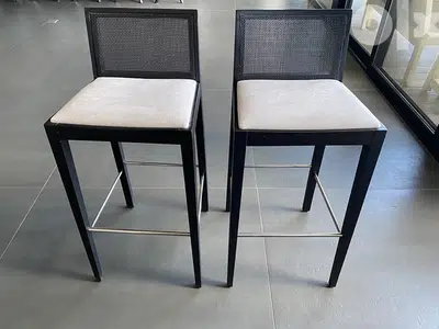 2 bar chairs كراسي بار