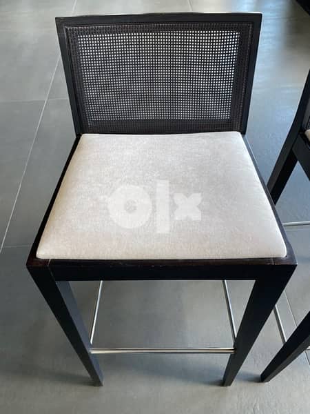 2 bar chairs كراسي بار 1