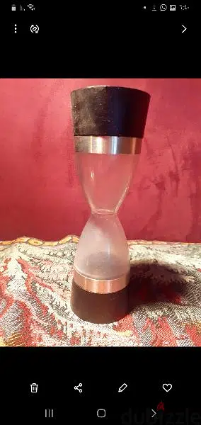 مطحنة فلفل على شكل ساعة رملية