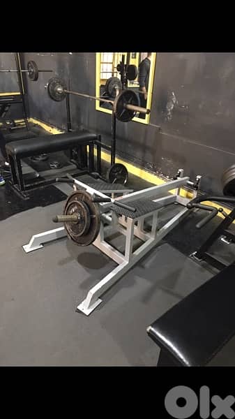 gym machine in very good condition we have also all sports equipment 12