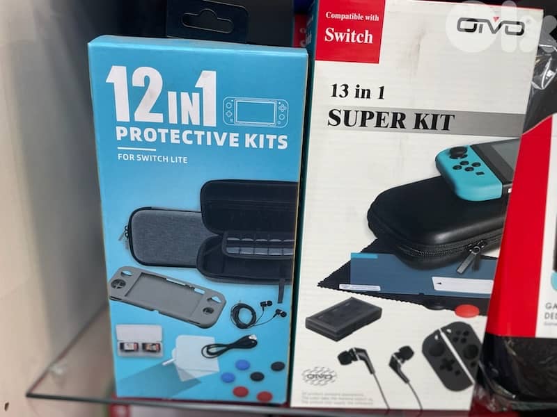 Nintendo Switch OLED FREE Case and Screen Protector 13